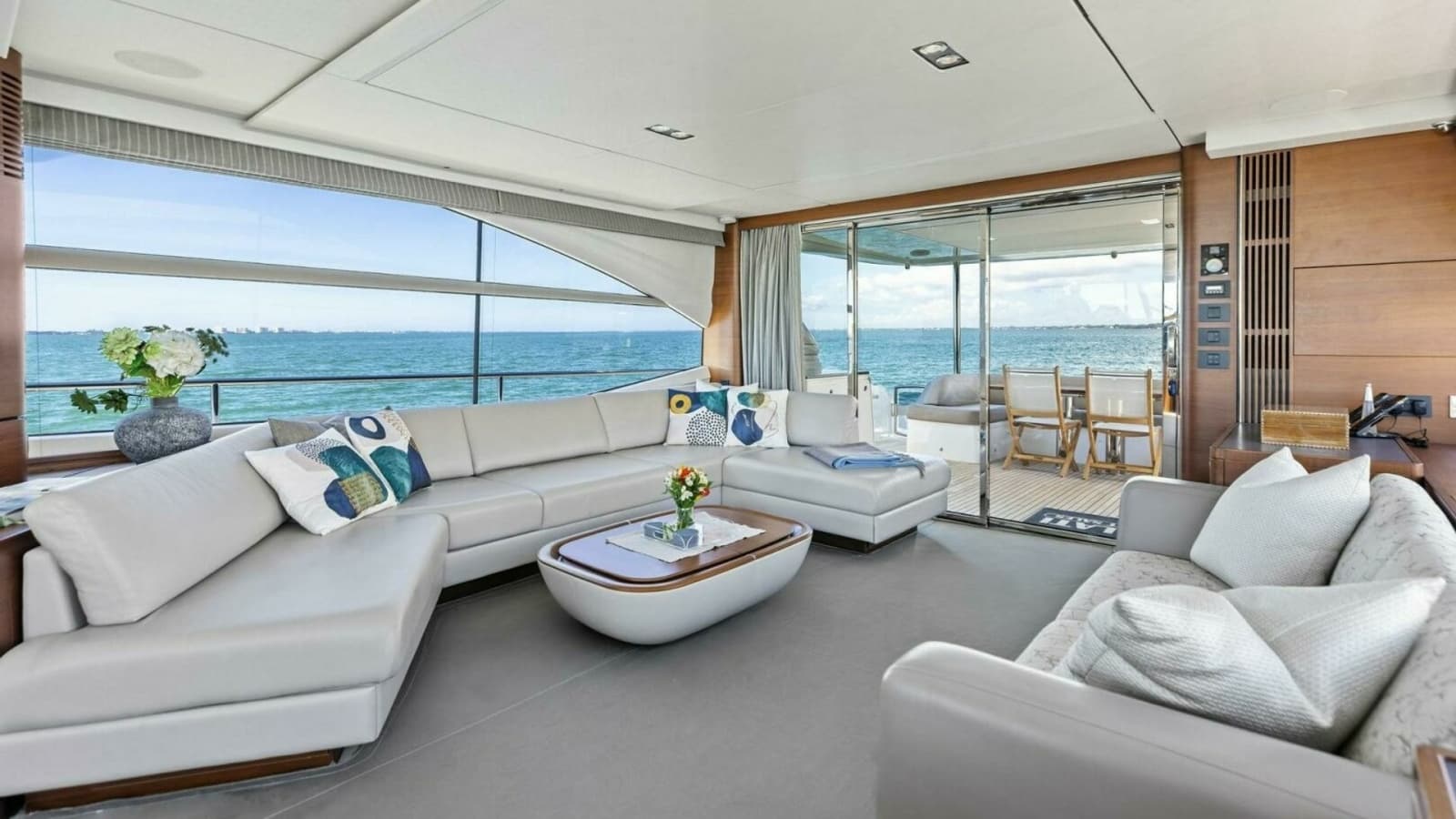 2018 Princess Y75 Motor Yacht