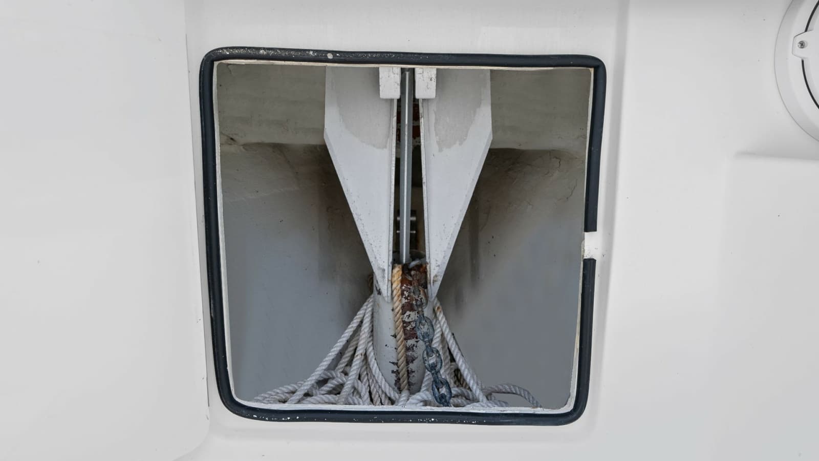 Anchor Locker with Rope Storage