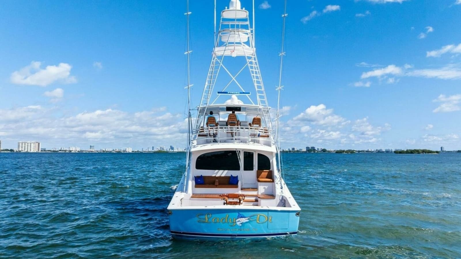 2012 82 Viking Convertible - Lady Di