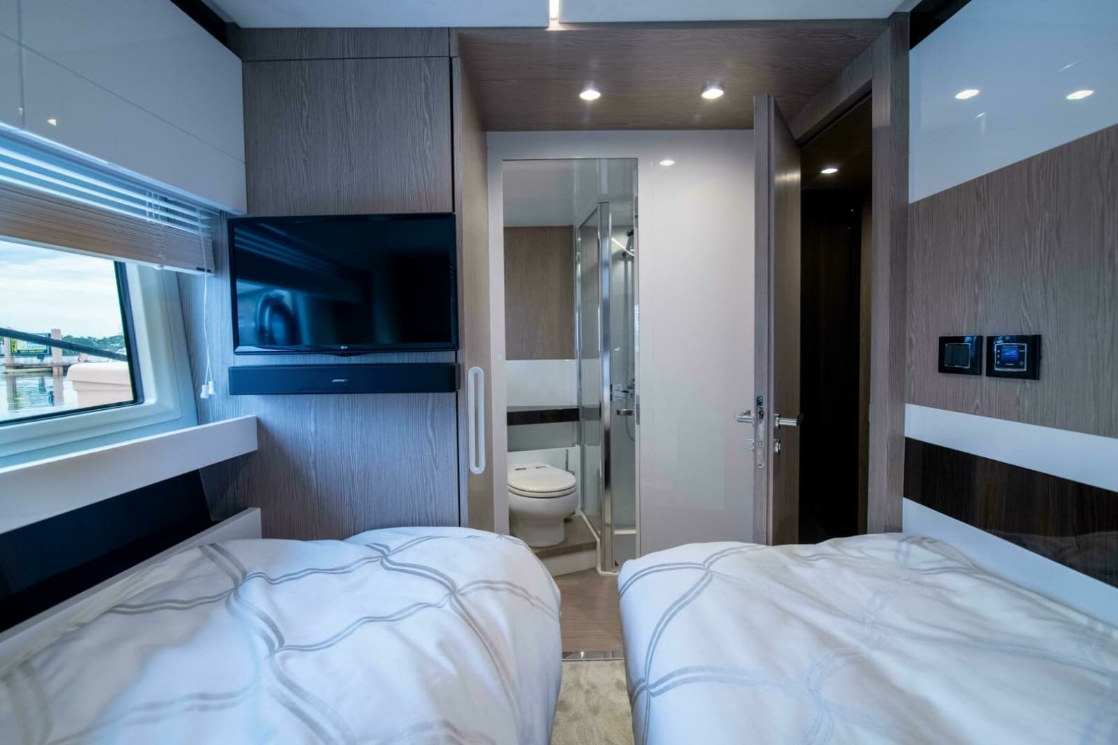 Azimut 70 Triple Play -