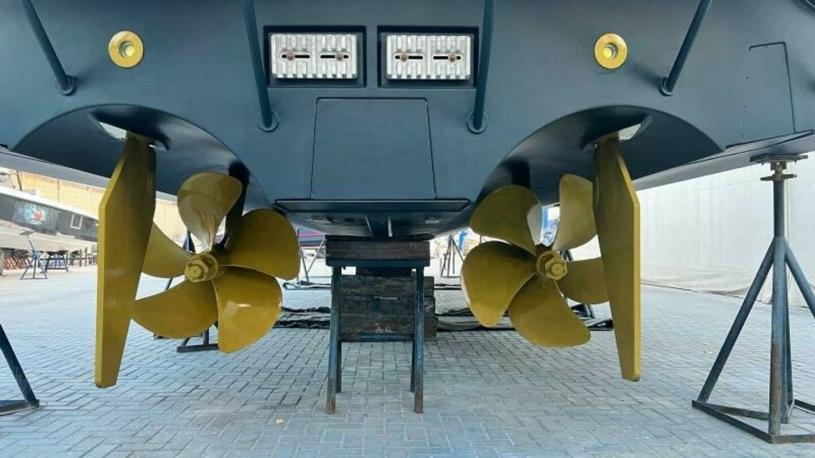 Propellers and Rudders View