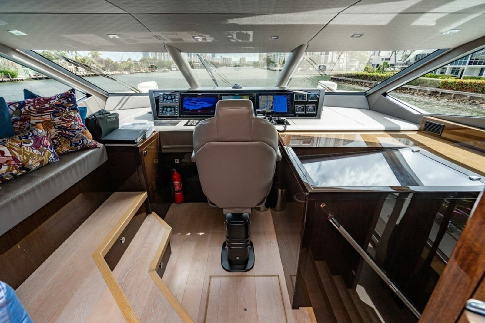 2019 Sunseeker 95 Motor Yacht