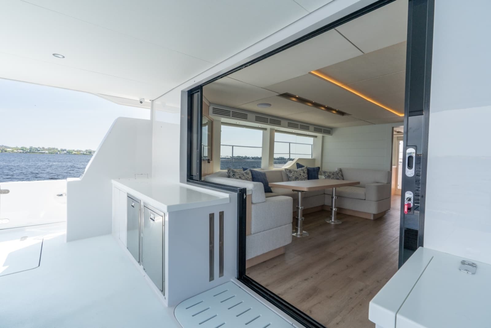 Two Oceans 555-