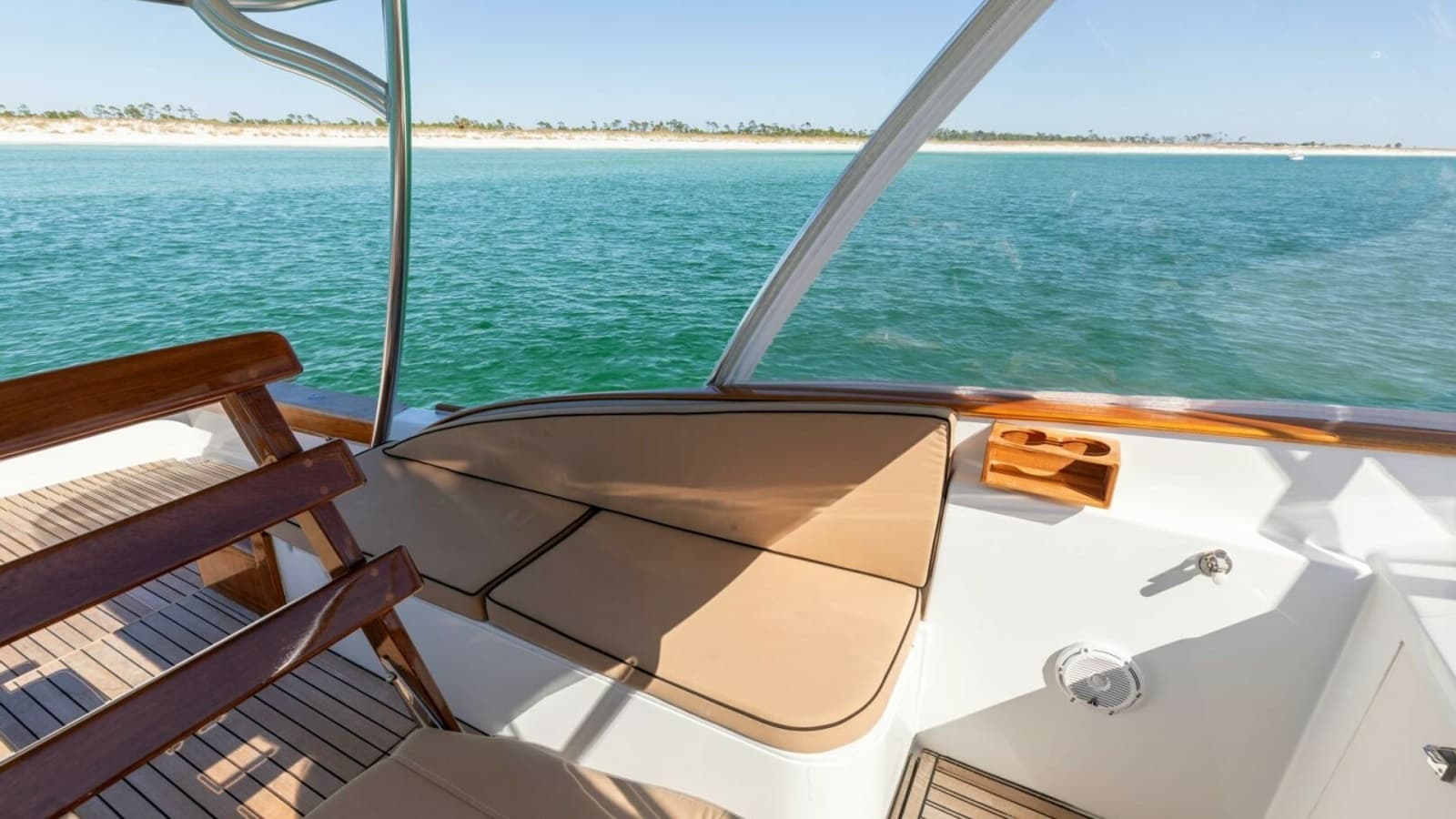 2014 Release 34 Walkaround- Helm Seating 2