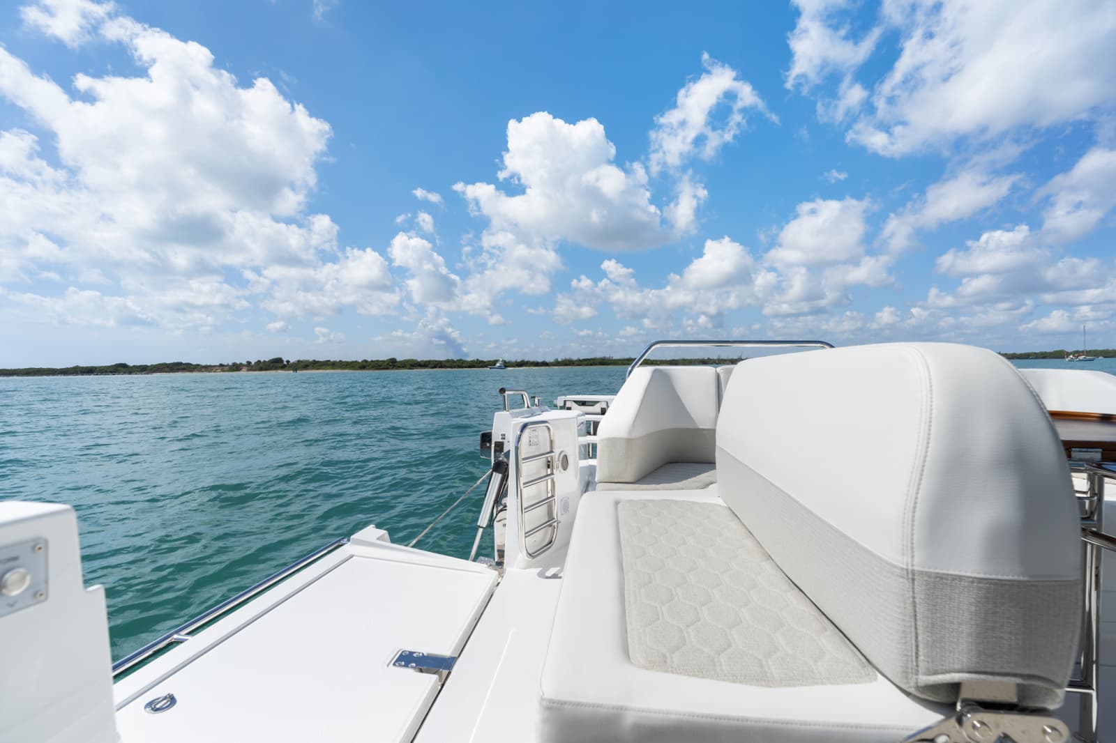 2027 Nimbus Sport Tender 42