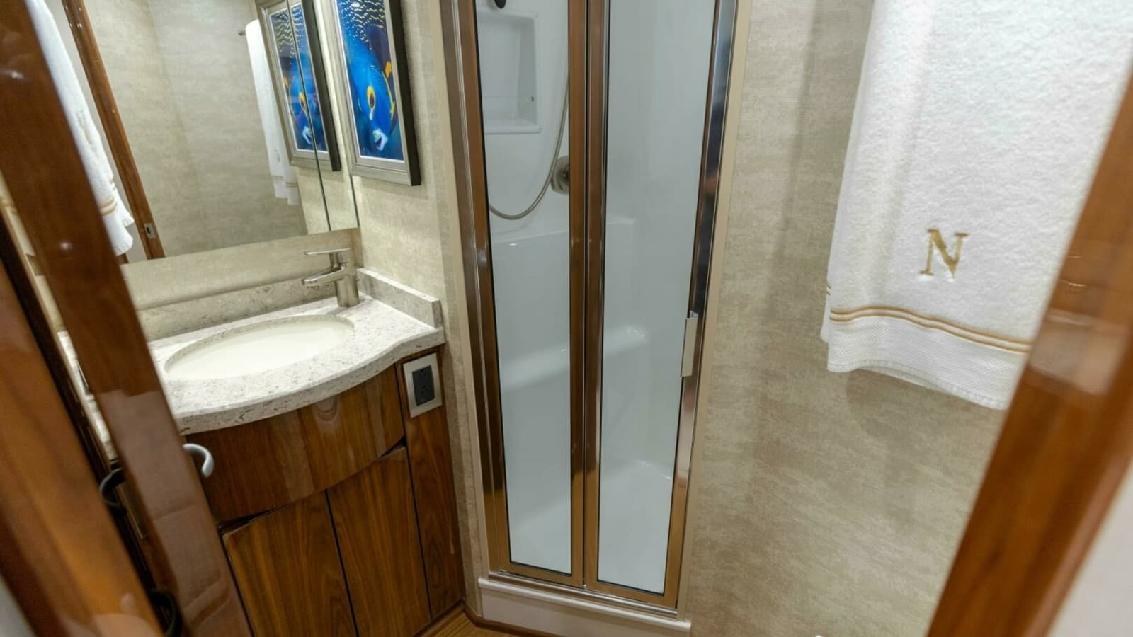 2018 Viking 62 Convertible- Da'Grits-Guest Head