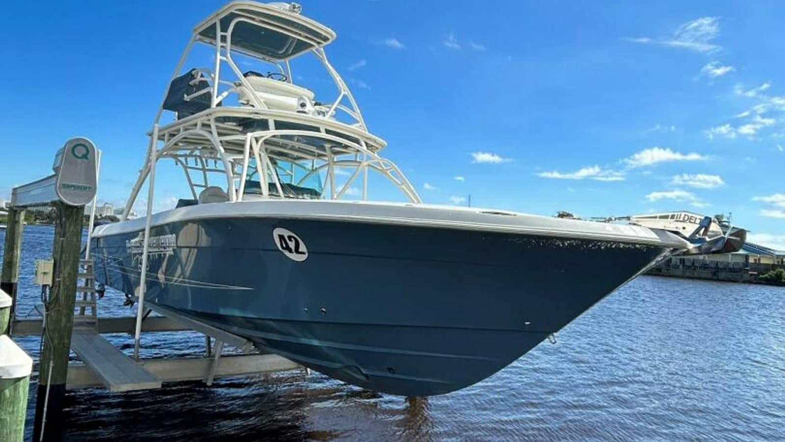 2012 Hydra-Sports 4200 SF