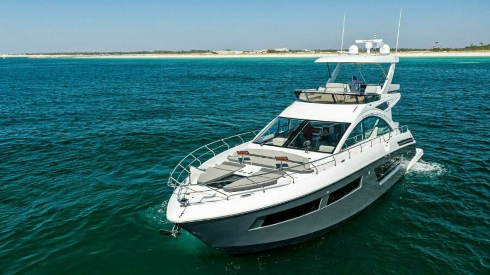 2023 Cruisers Yachts 60 Cantius Fly- Port Bow
