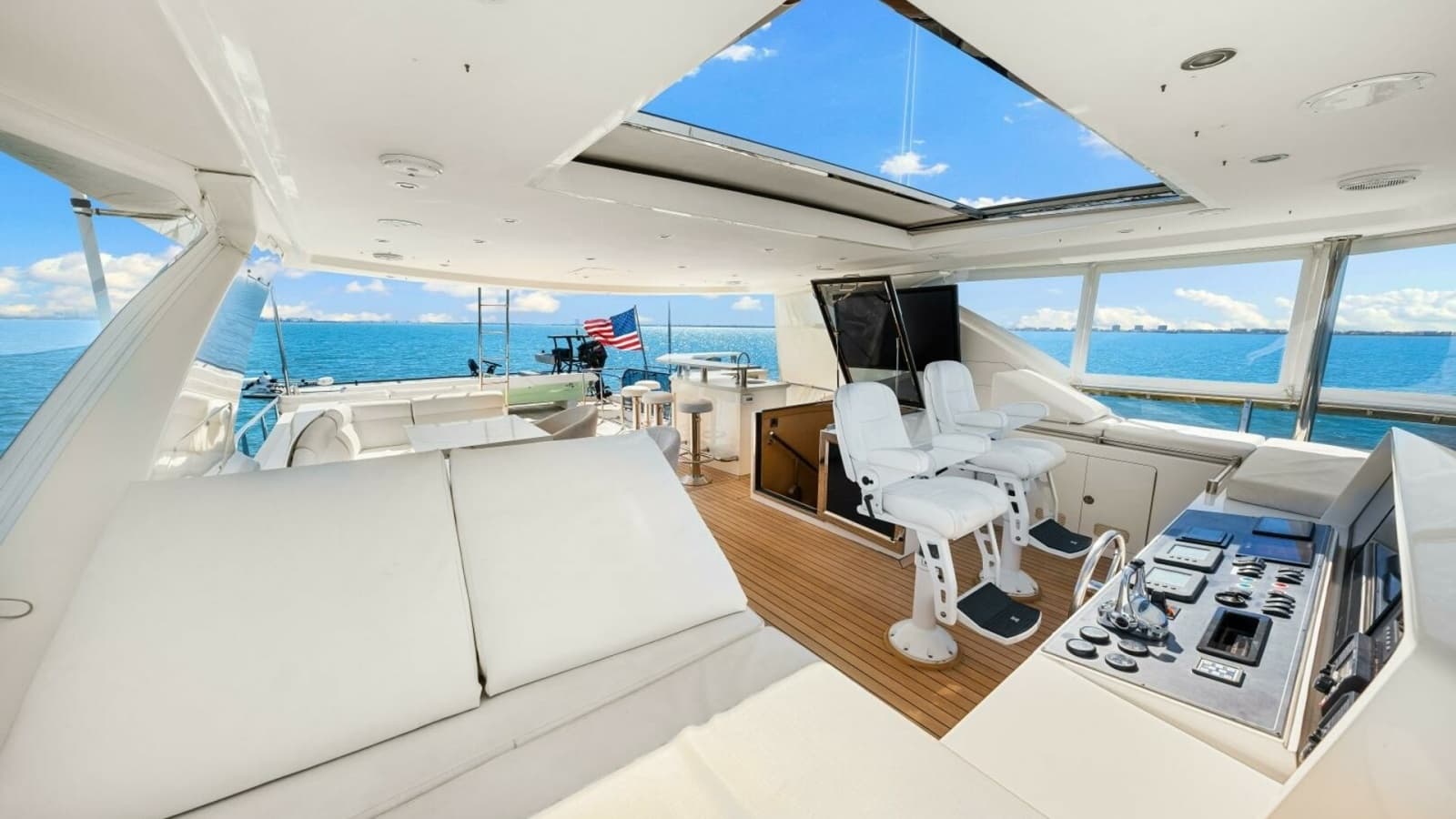 2010 83 Ocean Alexander Motor Yacht 'Relentless'