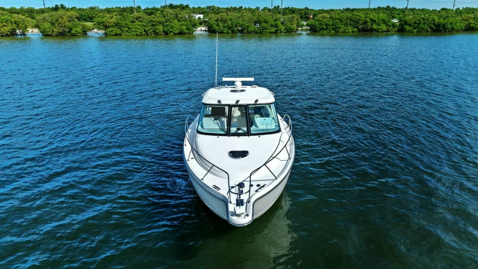2008 Tiara Yachts 3500 Sovran "Fridge Benefit"
