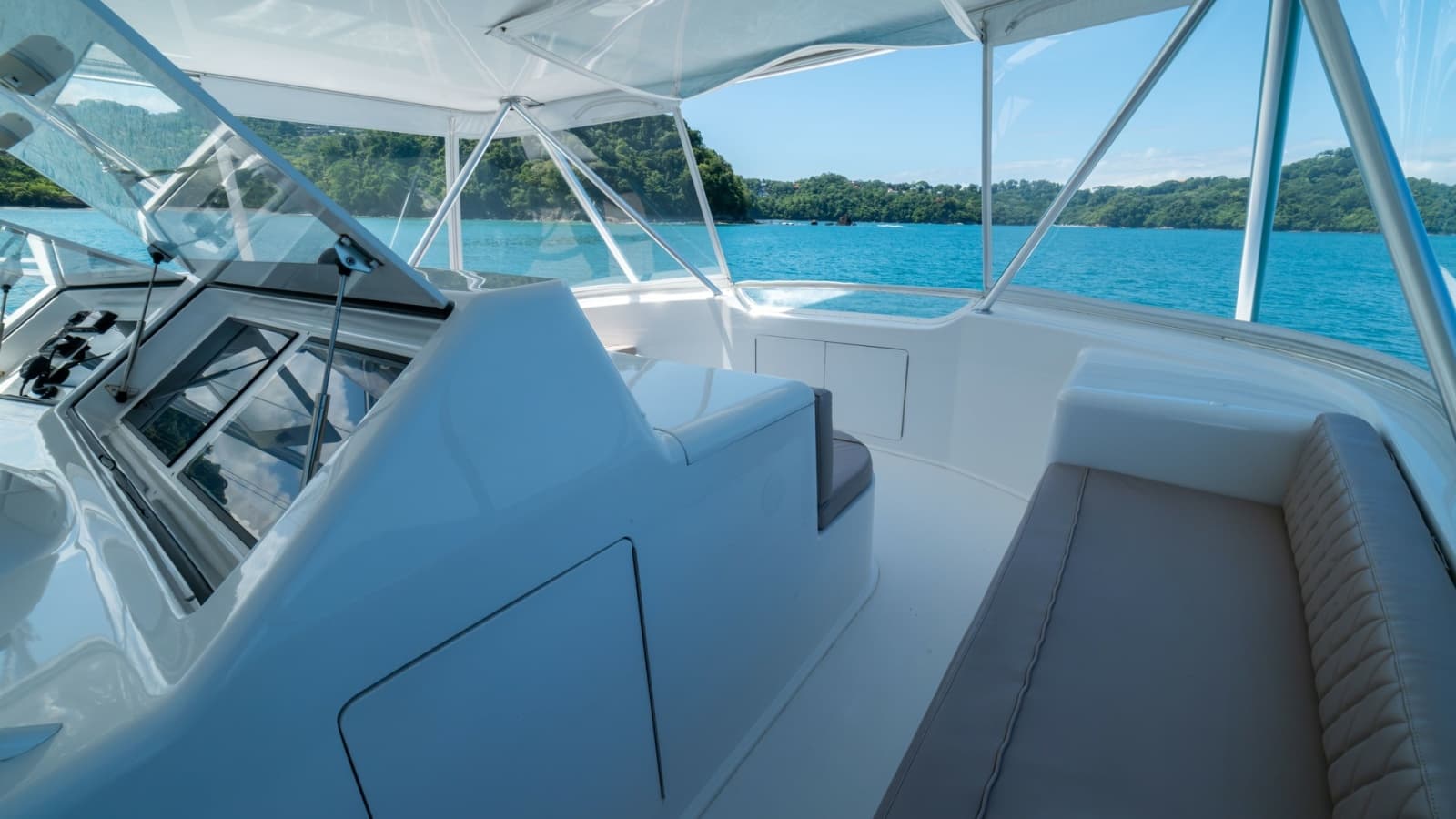 2001 Viking 61 Convertible- Caliente- Flybridge Seating