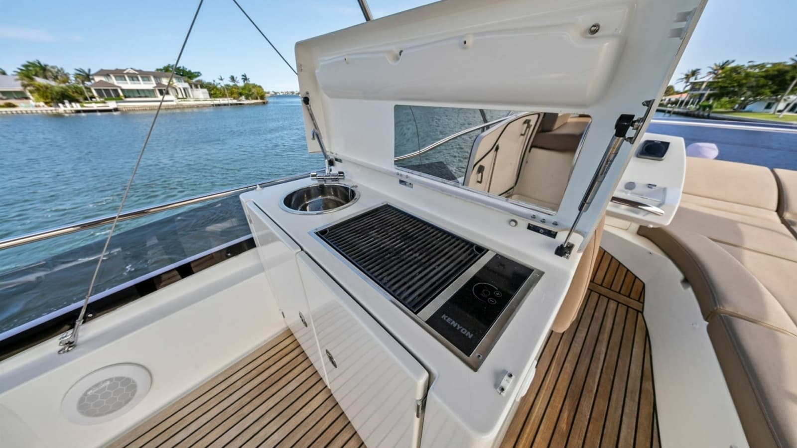2015 Prestige 550 'Legacy'