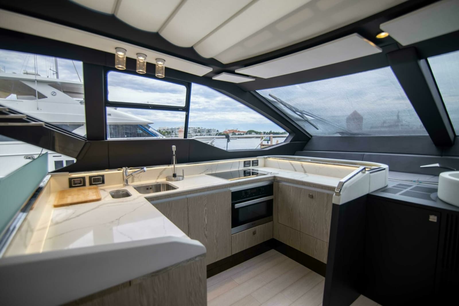 Azimut 70 Triple Play -