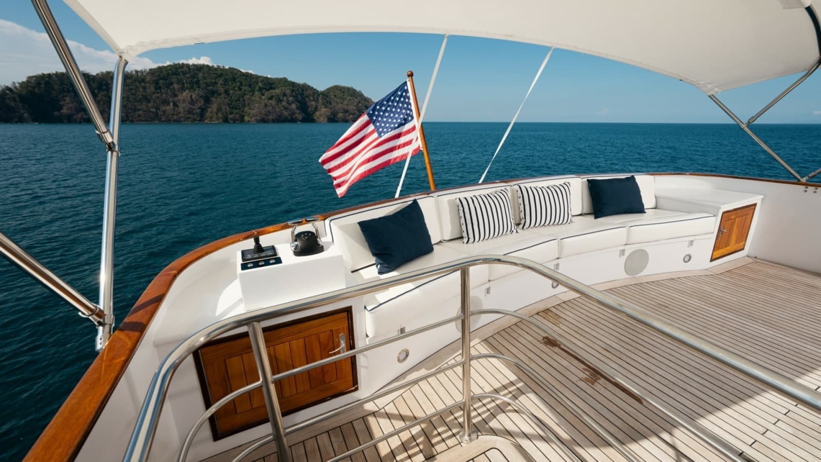 1971 Feadship 101 Top Deck Seating
