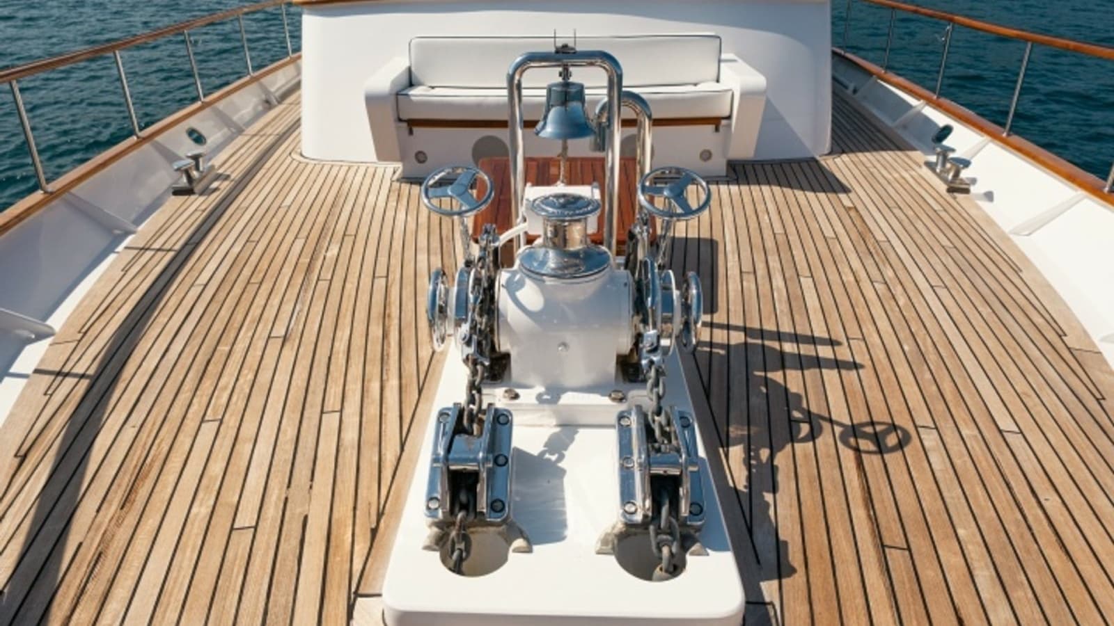 1971 Feadship 101 Anchor and Windlass