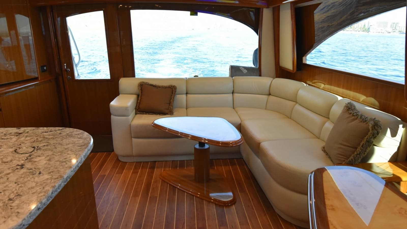 2016 Viking 55 Convertible TAG Team Salon