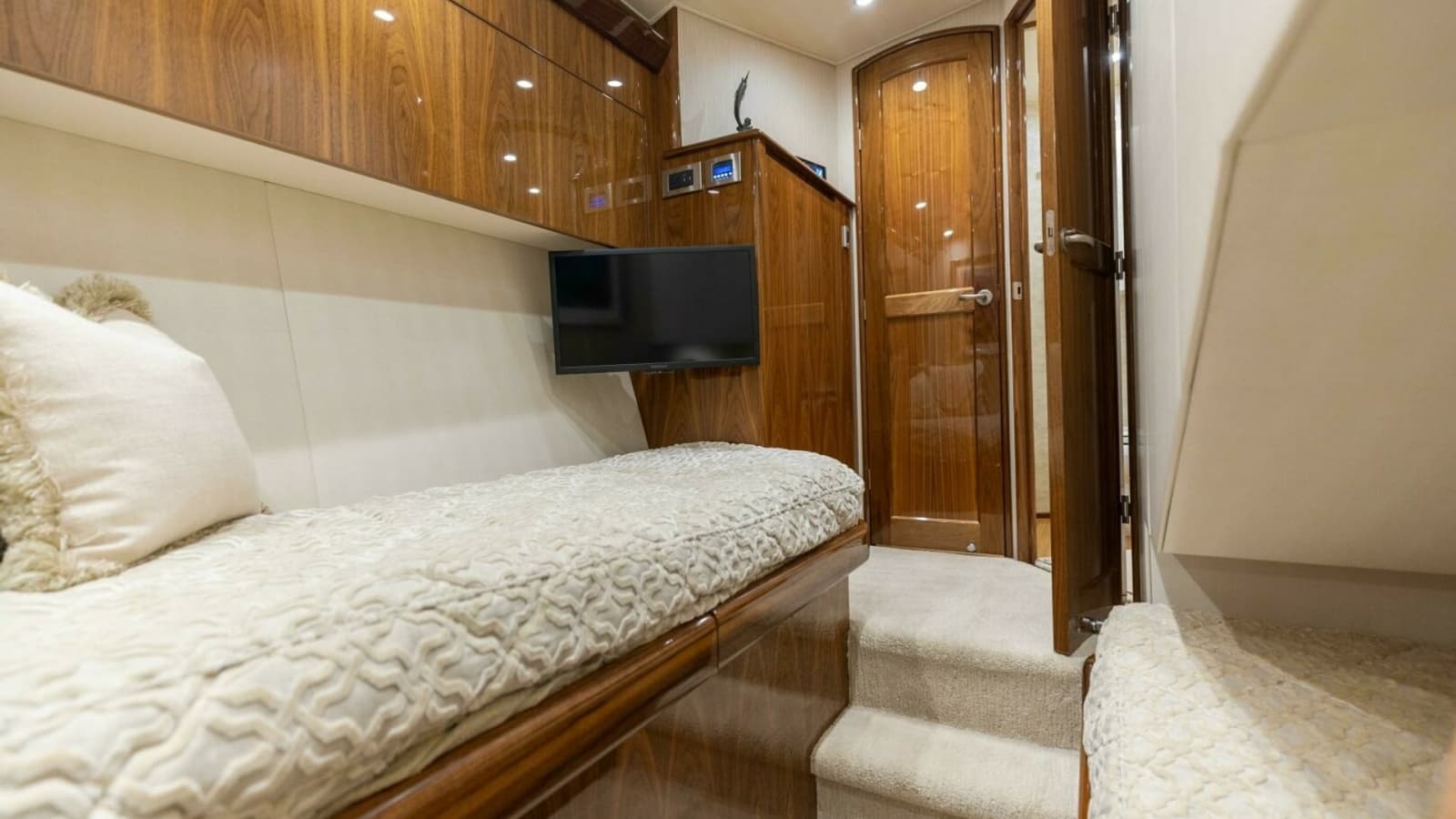 2018 Viking 62 Convertible- Da'Grits-Guest Stateroom