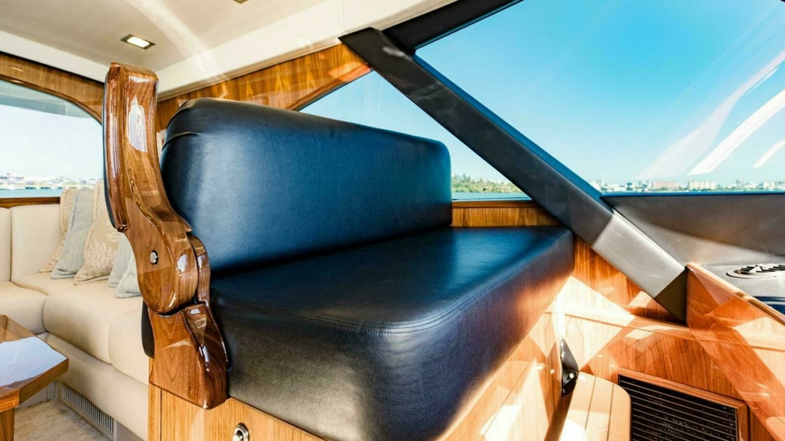 2020 Viking 72 Enclosed Bridge