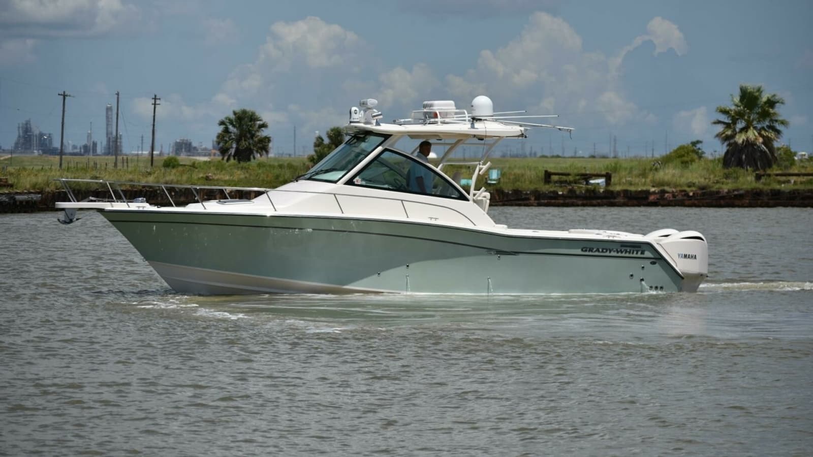 2016 Grady-White 330 Express