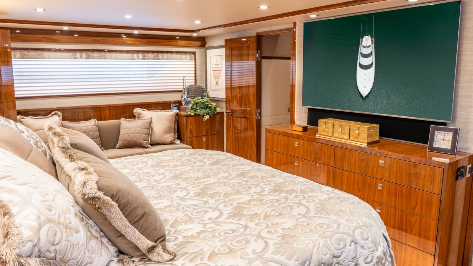 2020 Viking 92 Skybridge "After Midnight" Master Stateroom