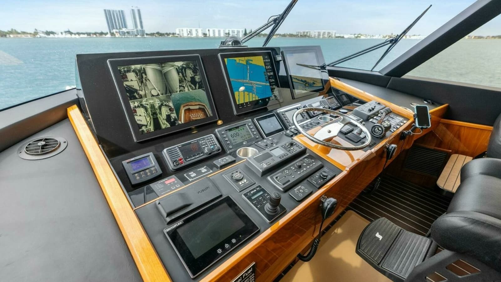 2022 Viking 68 Enclosed Bridge- PIPE DREAM- Helm