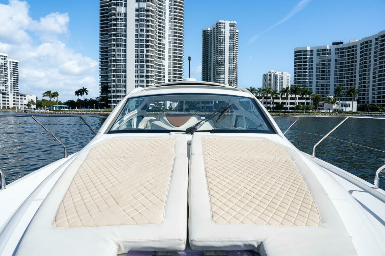 Beneteau 40 - Tis the Seasun - Bow