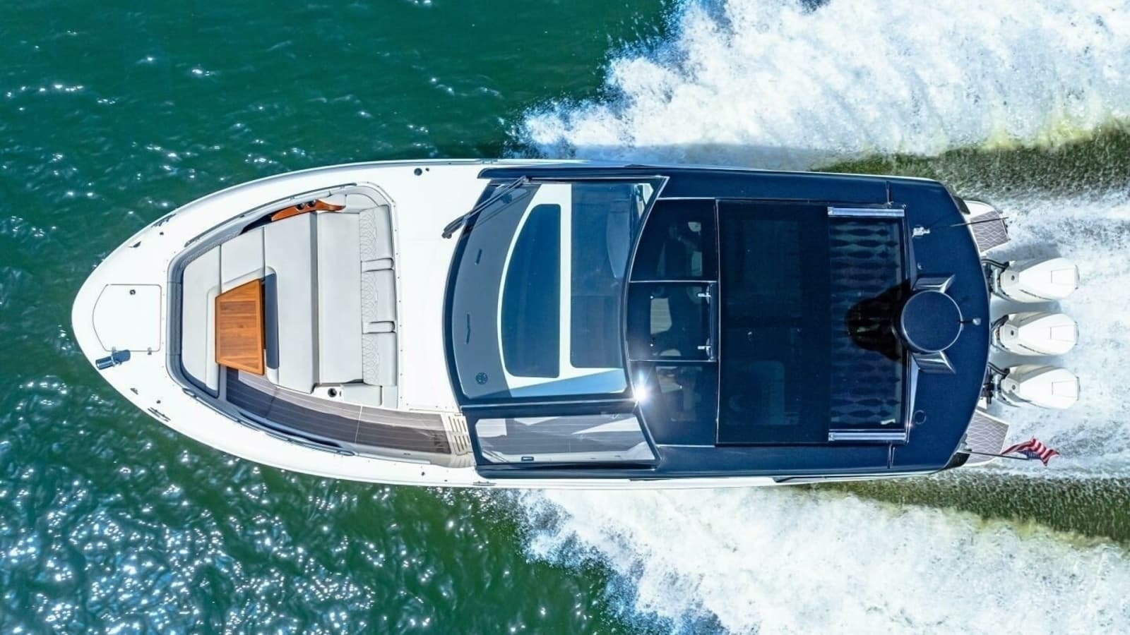 2022 Sea Ray 370 OB