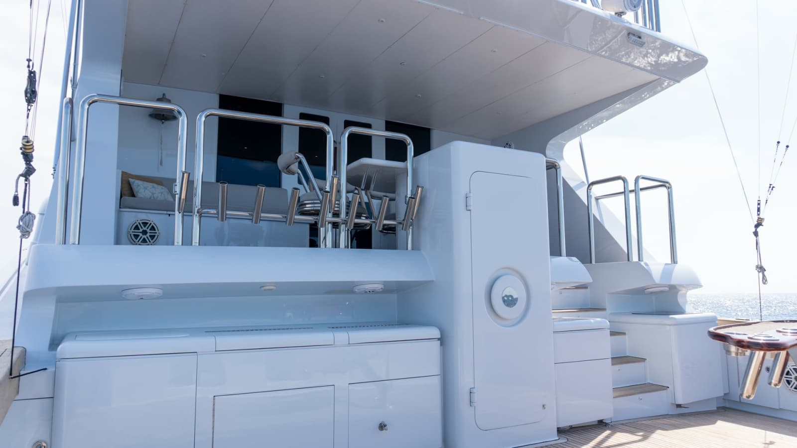Aft Deck with Fishing Station