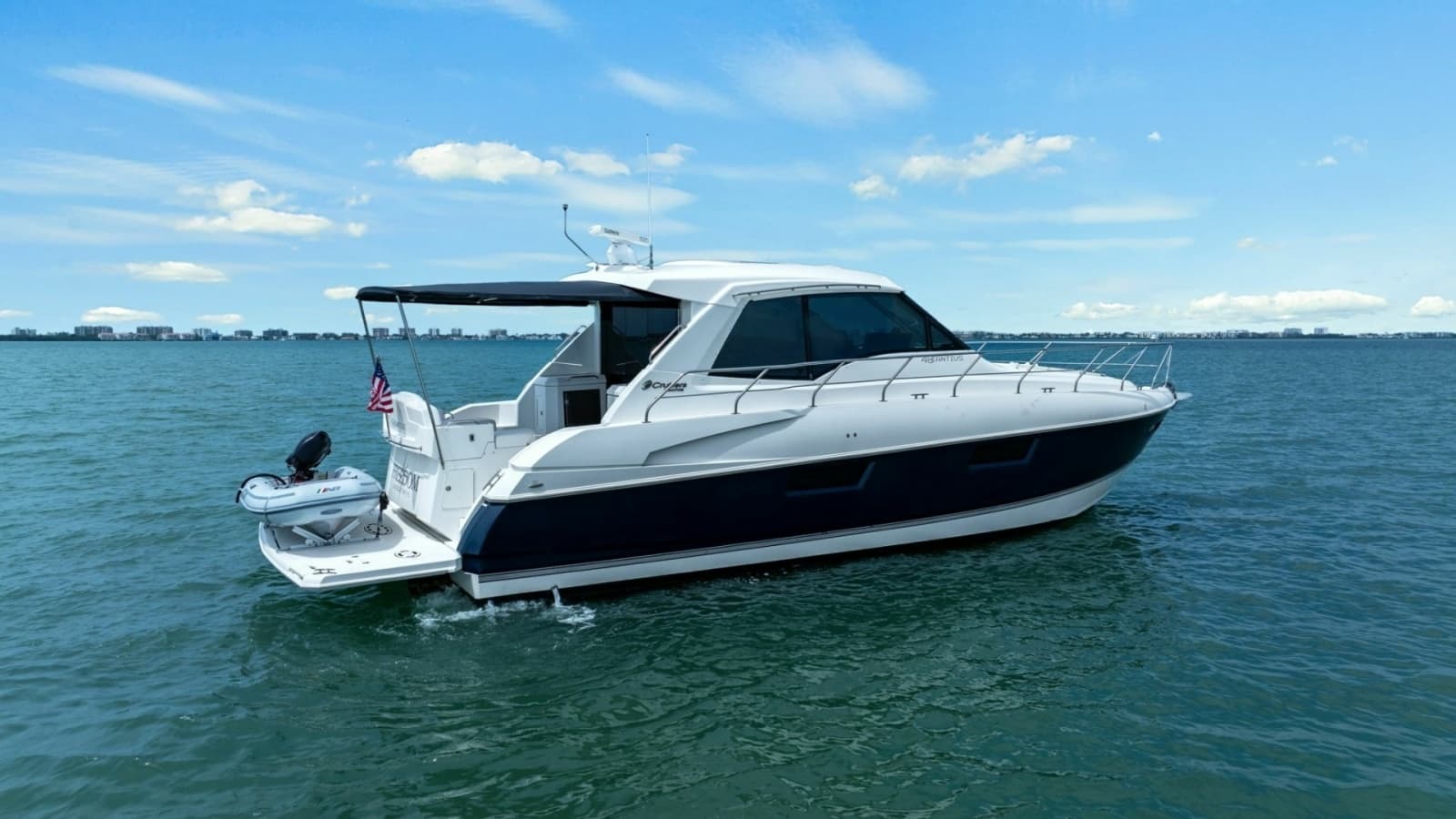 2014 Cruisers Yachts 48 Cantius