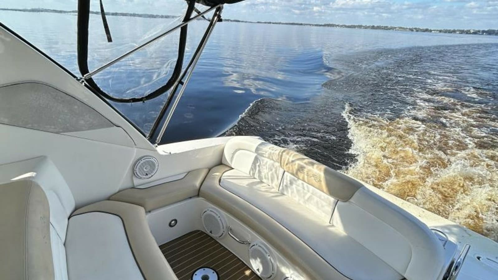 2009 Sea Ray 310 Sundancer Andrews Place PSeating