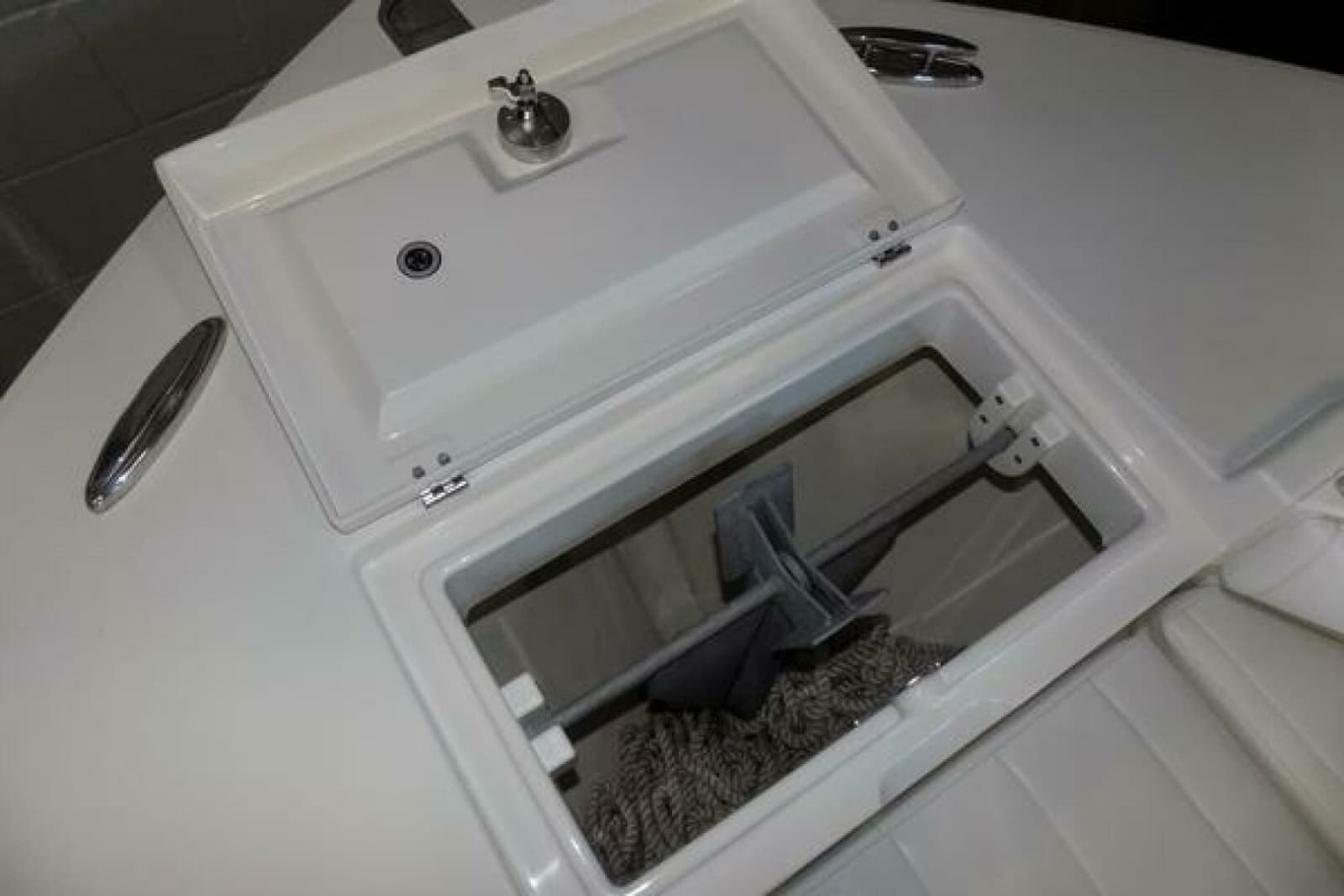 Regulator 34 - WIN PER DAY - Bow Anchor Locker