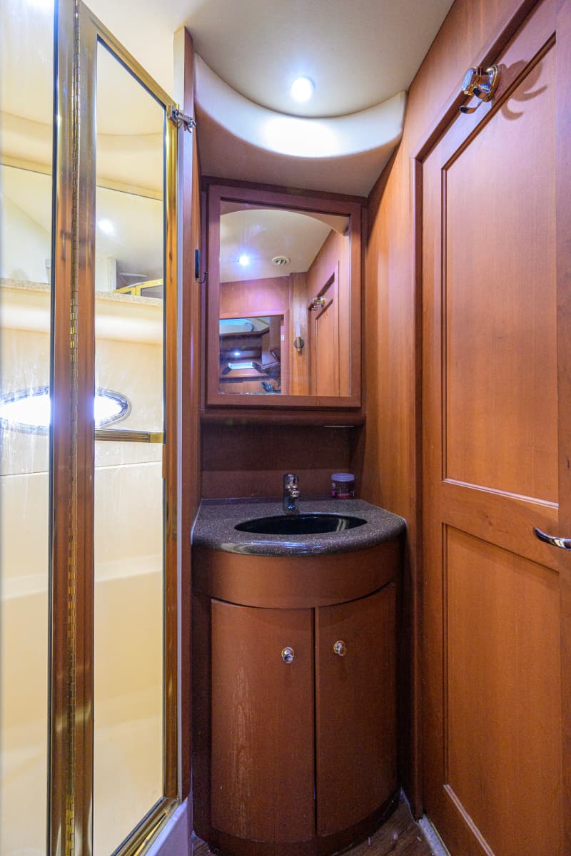 2005 Silverton 39 Motor Yacht