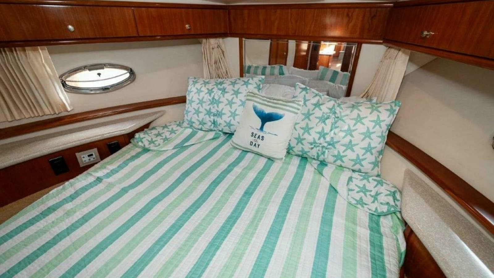 2002 Carver 444 CPMY- Graham's Enterprise