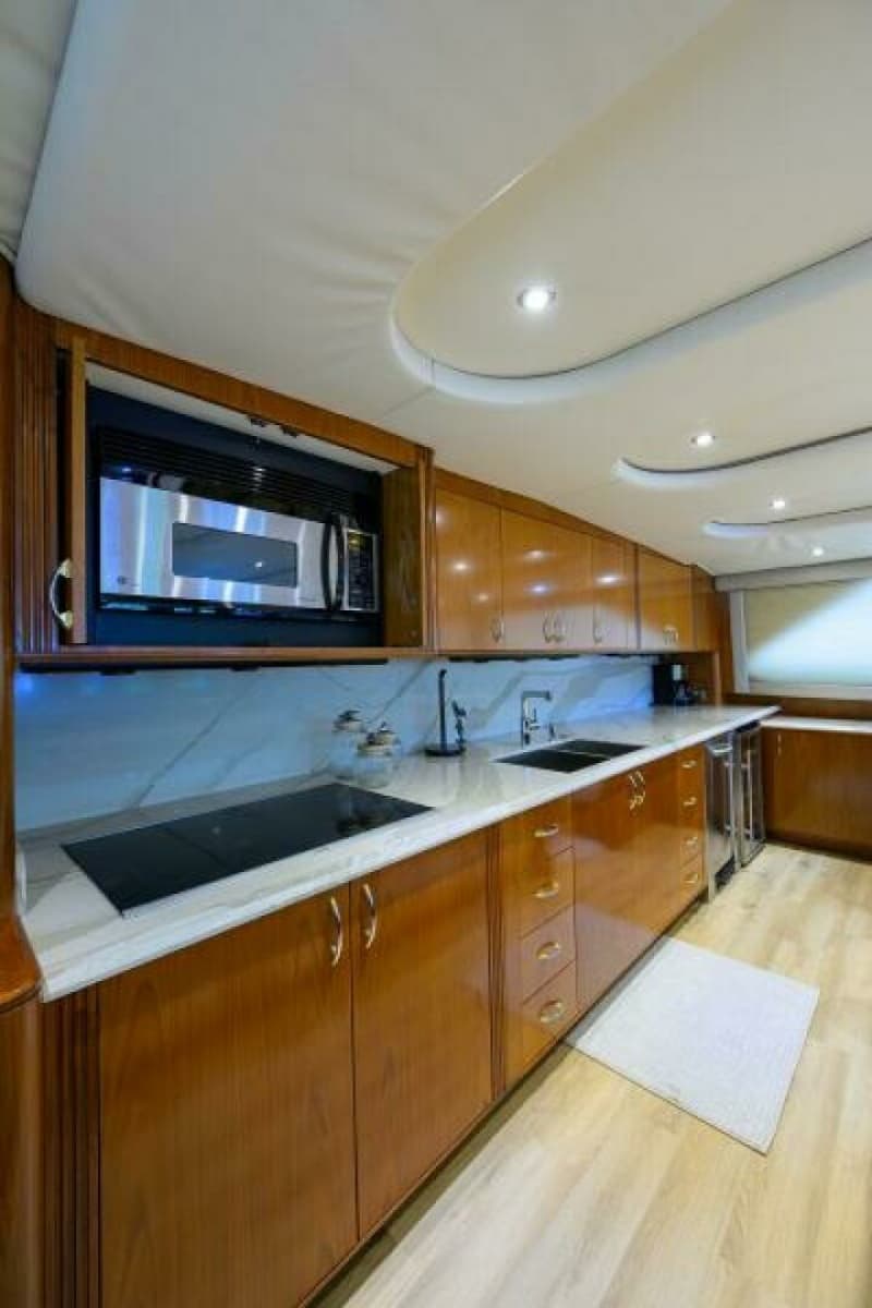 2004 Sea Force IX 82 Enclosed Bridge