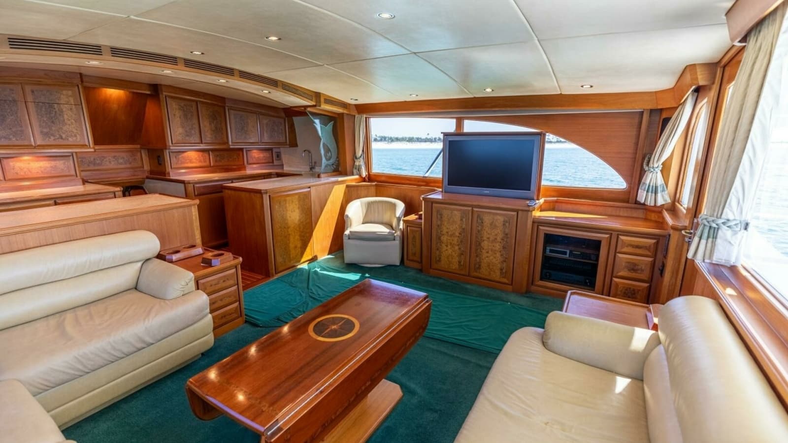 1998 Miller Marine 60' Convertible CAT'N'AROUND-Salon 4