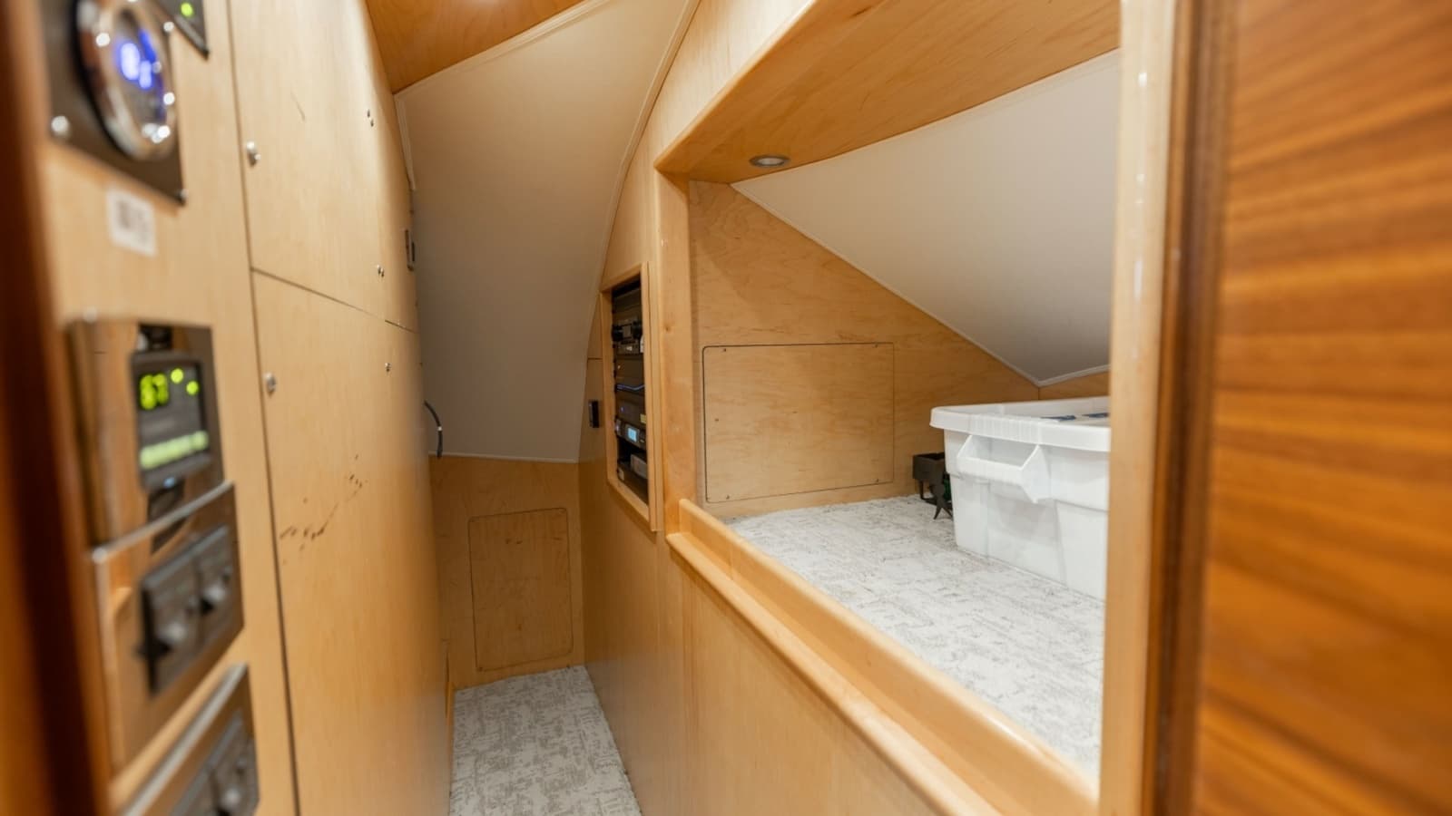 2023 Viking 72 Convertible- TEAM SUPREME- Storage