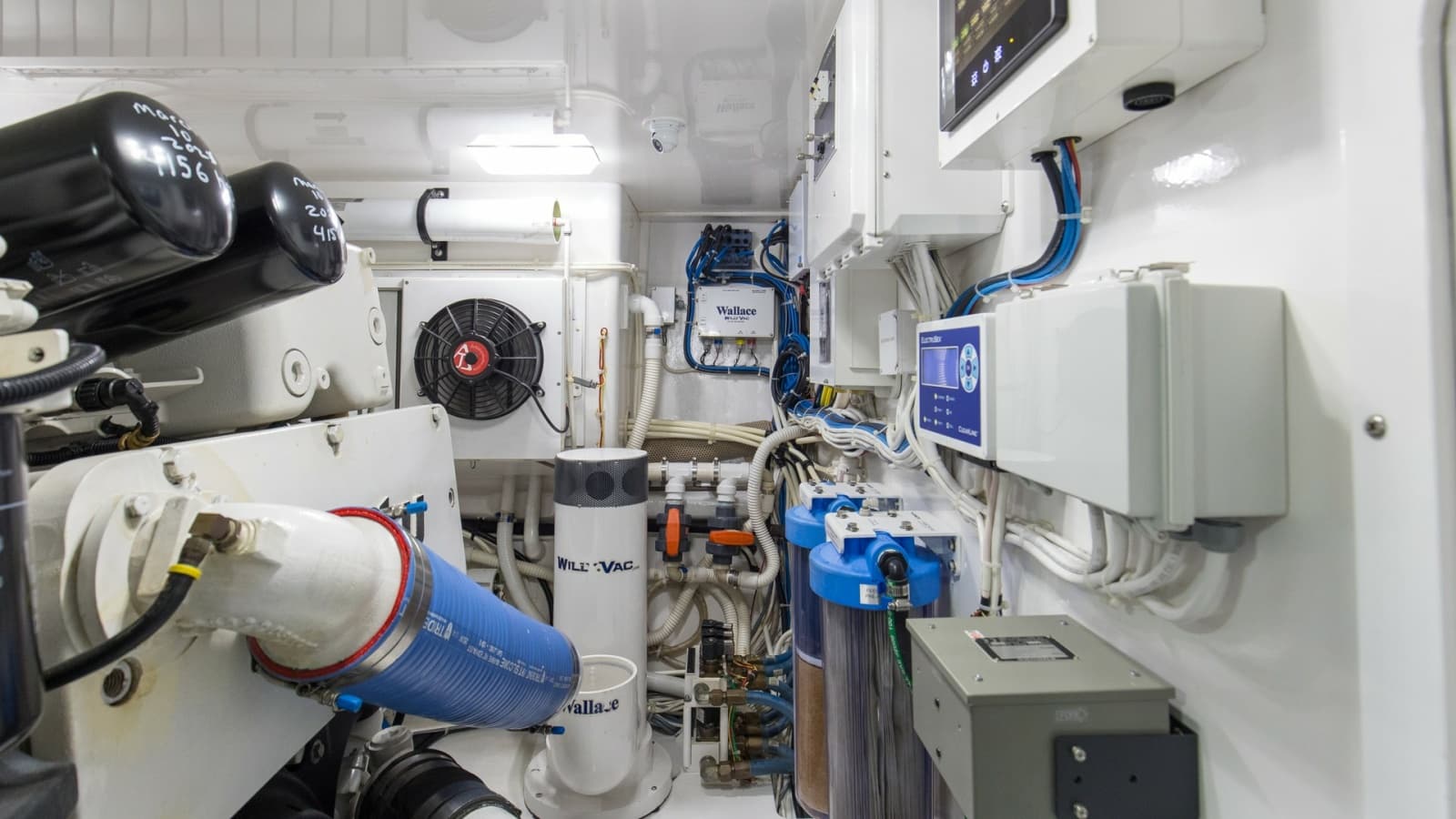 2017 72 Viking Enclosed Bridge Share-E Bridge Engine Room (7)