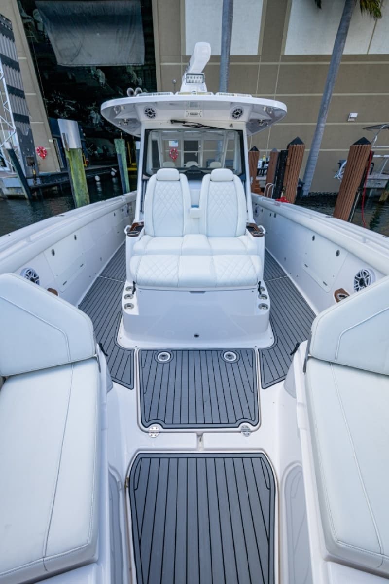 2020 Everglades 395 Center Console