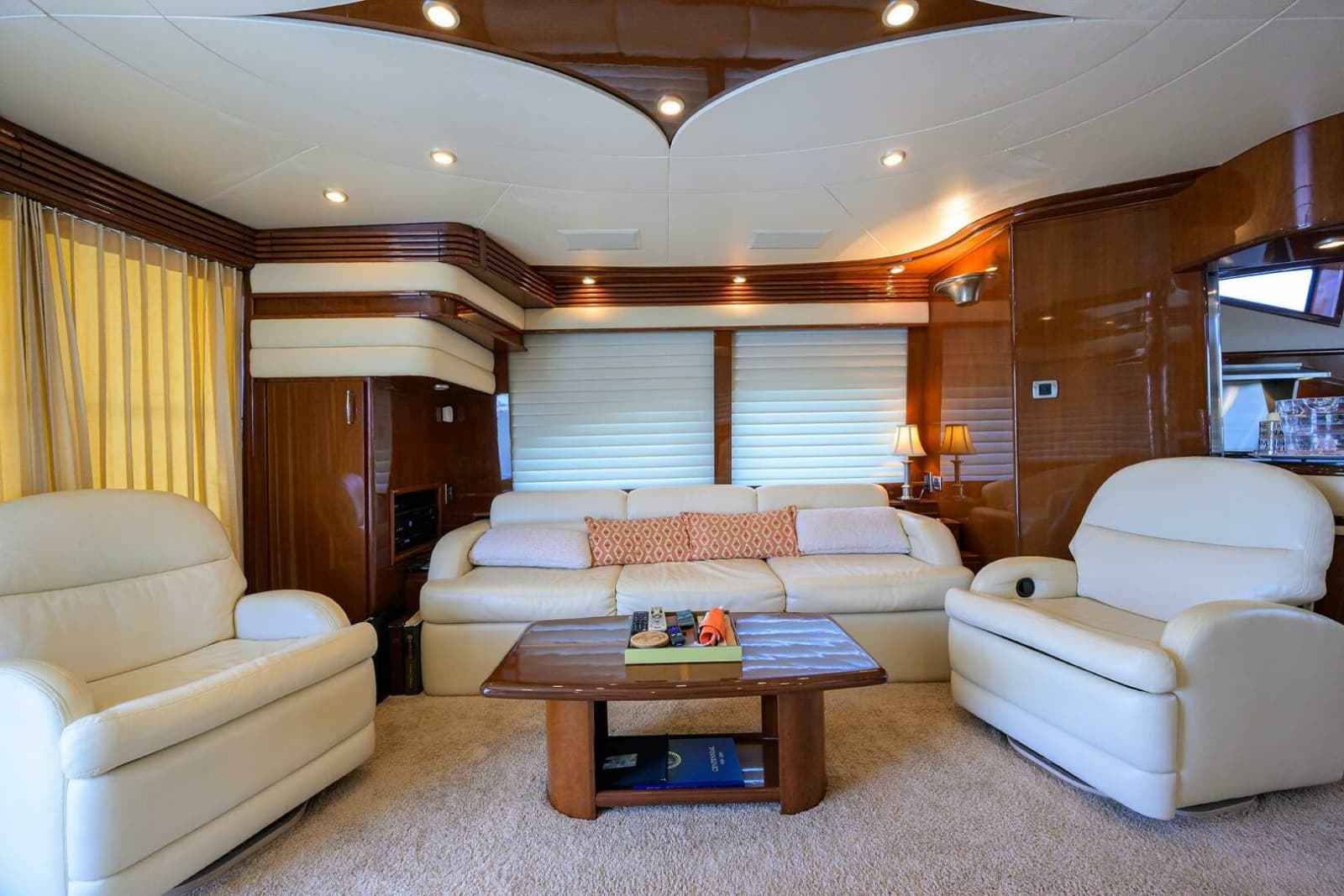 2005 Marquis 65 Motor Yacht