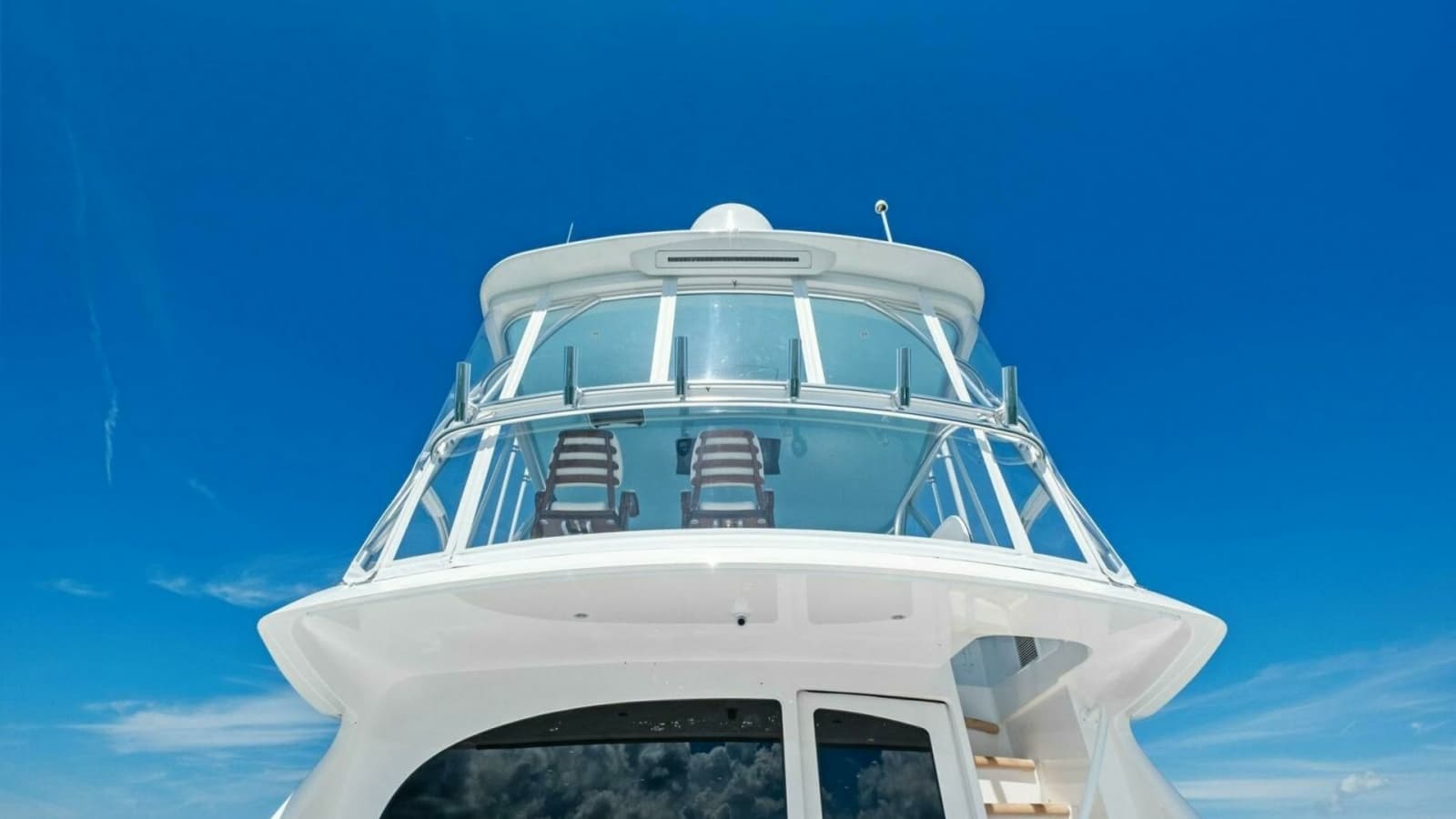 Flybridge with Helm Seating