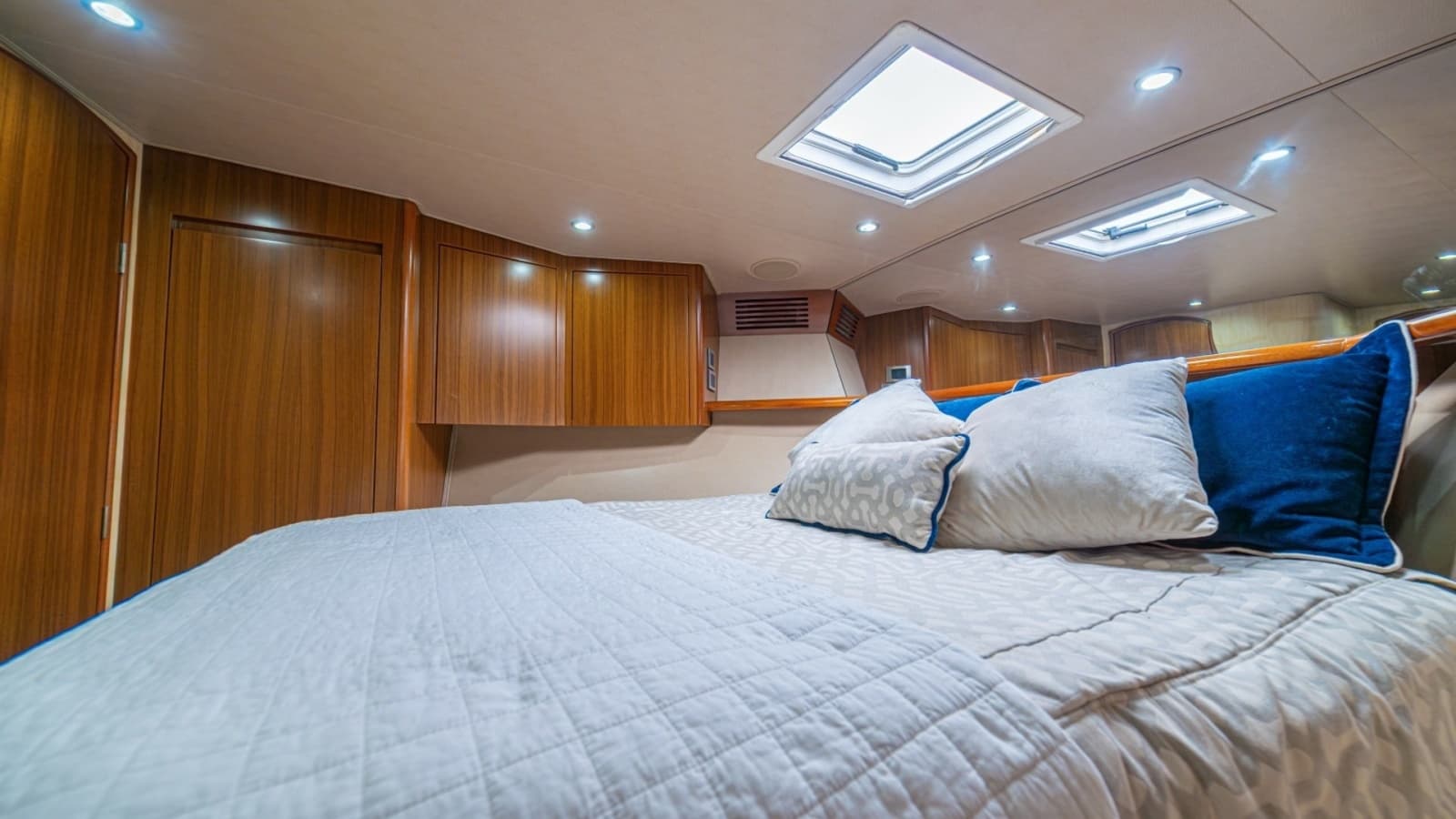 60 Viking Convertible 2012 "Contango"