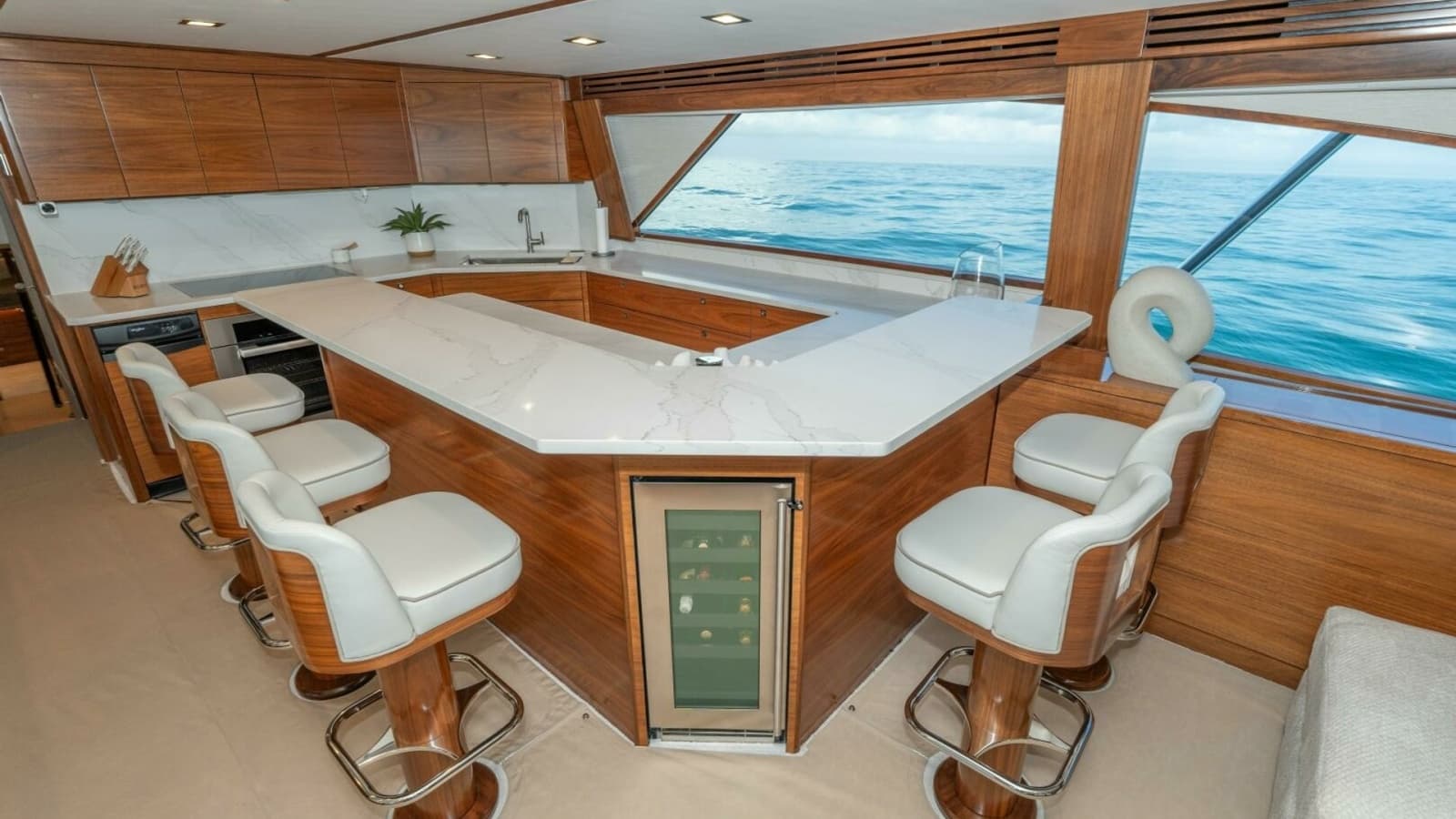 2025 Viking 90C "Zatara"