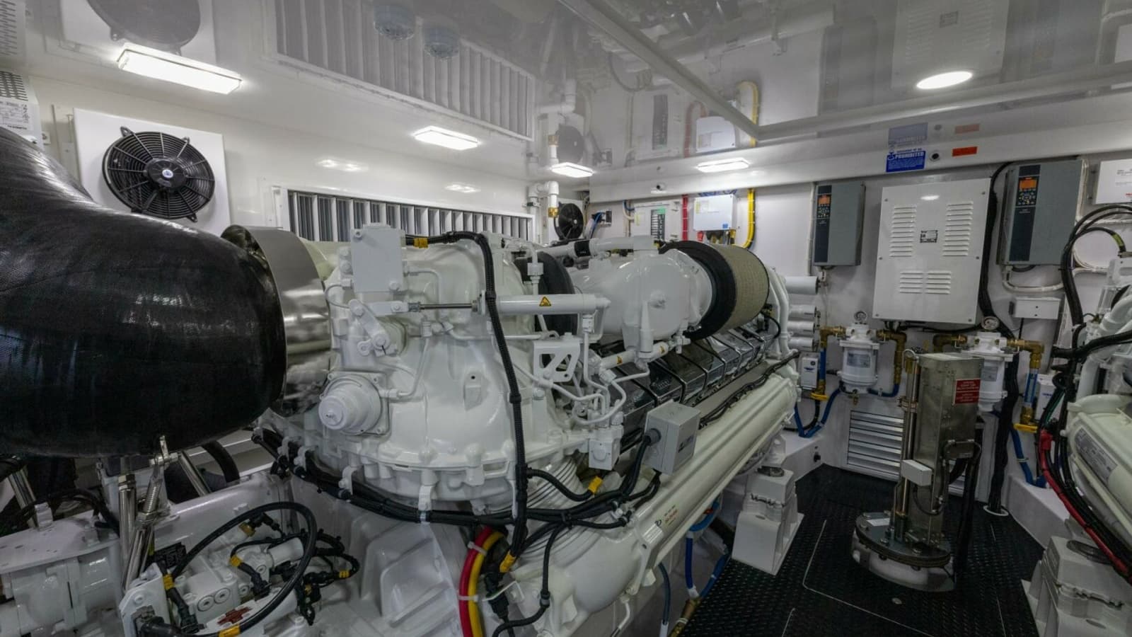 2025 82 Viking Convertible Boujie Engine Room (6)