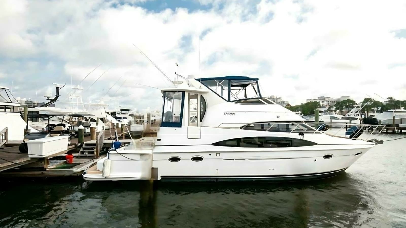 2002 Carver 444 CPMY- Graham's Enterprise