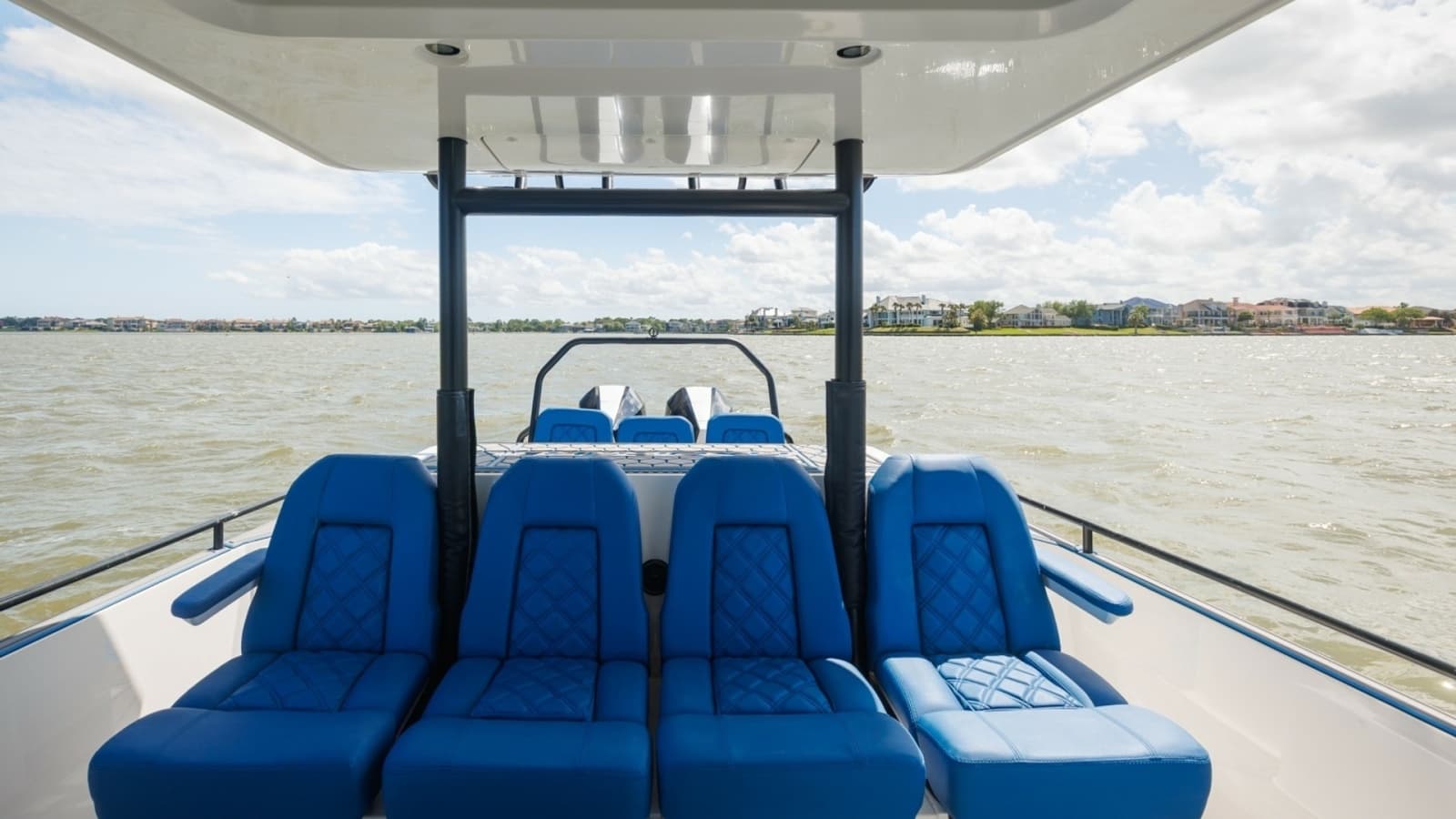 2019 Axopar 37 Sun Top