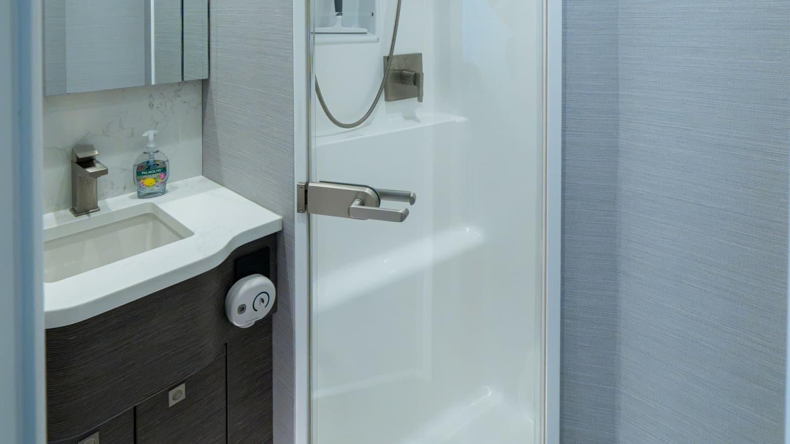 Elegant Ensuite Bathroom with Shower