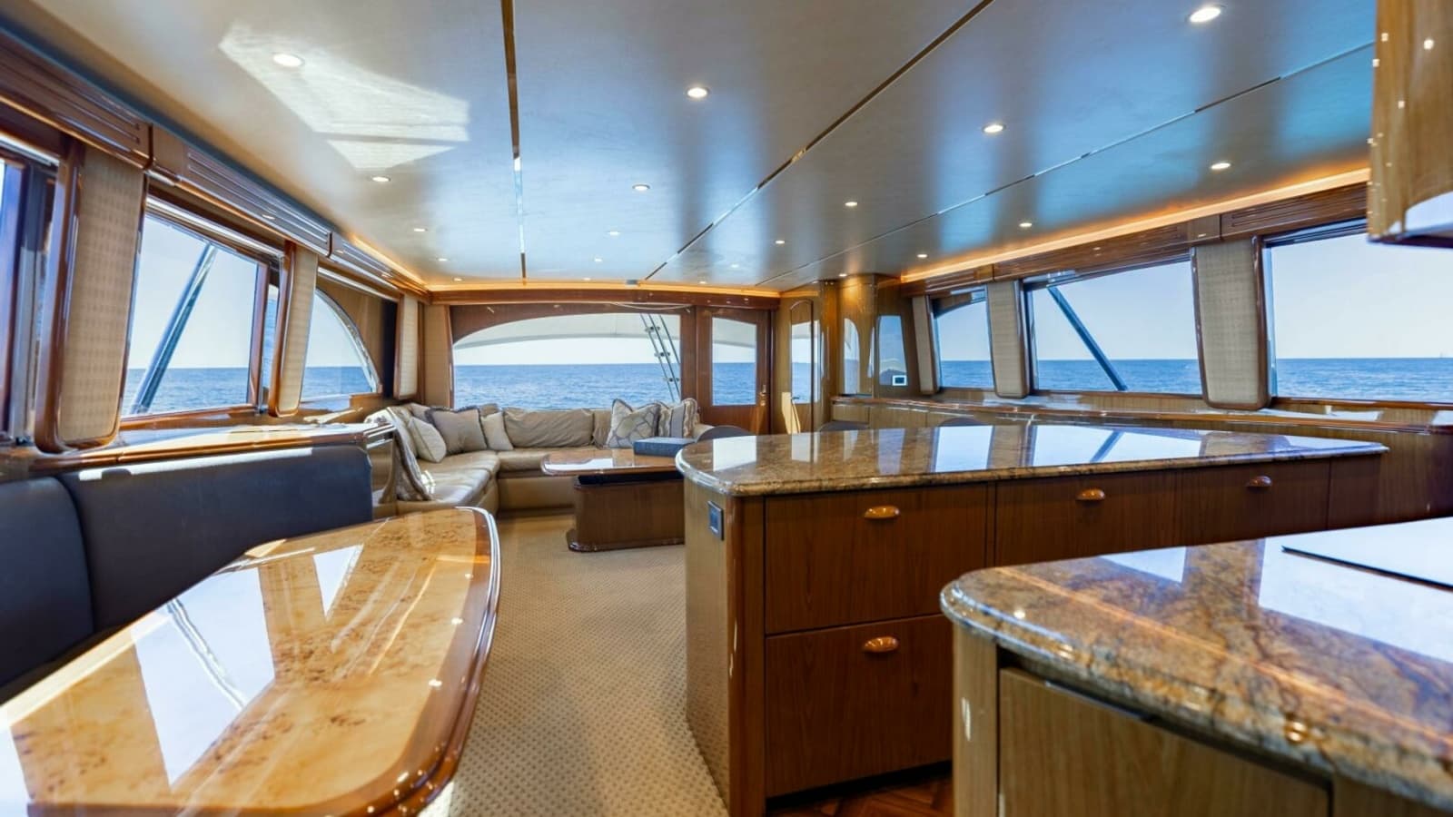 2013 Viking 76 Convertible- REEL FIRE- Dinnette
