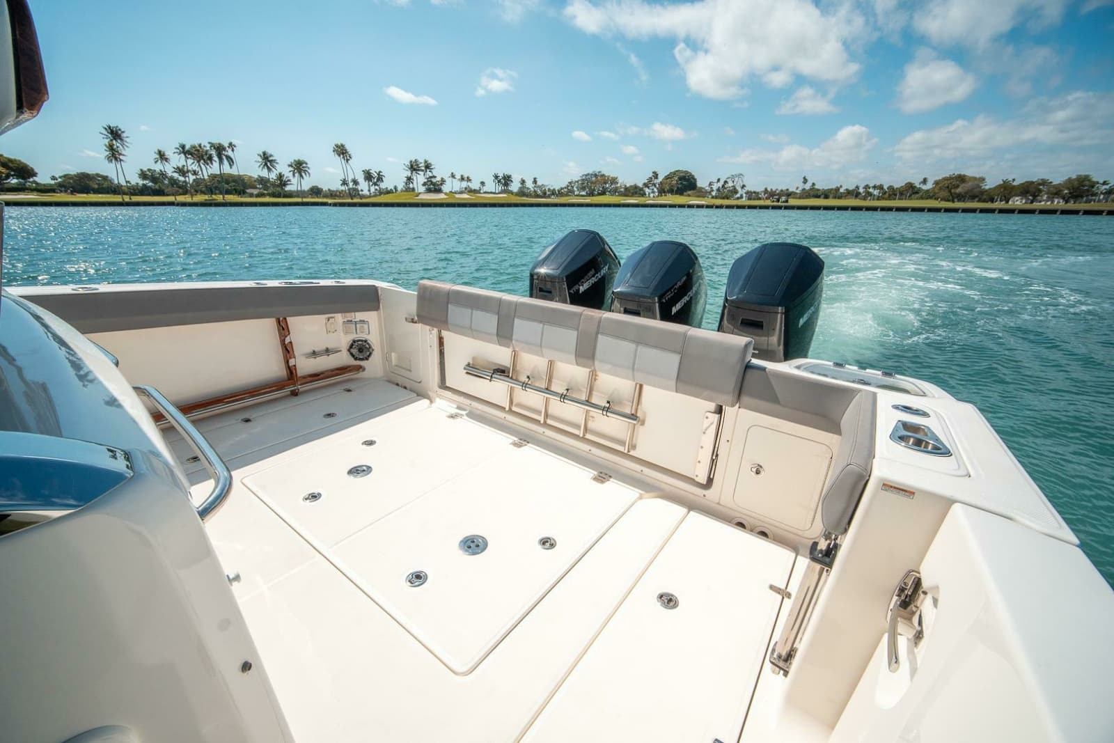 2023 Boston Whaler 420 Outrage