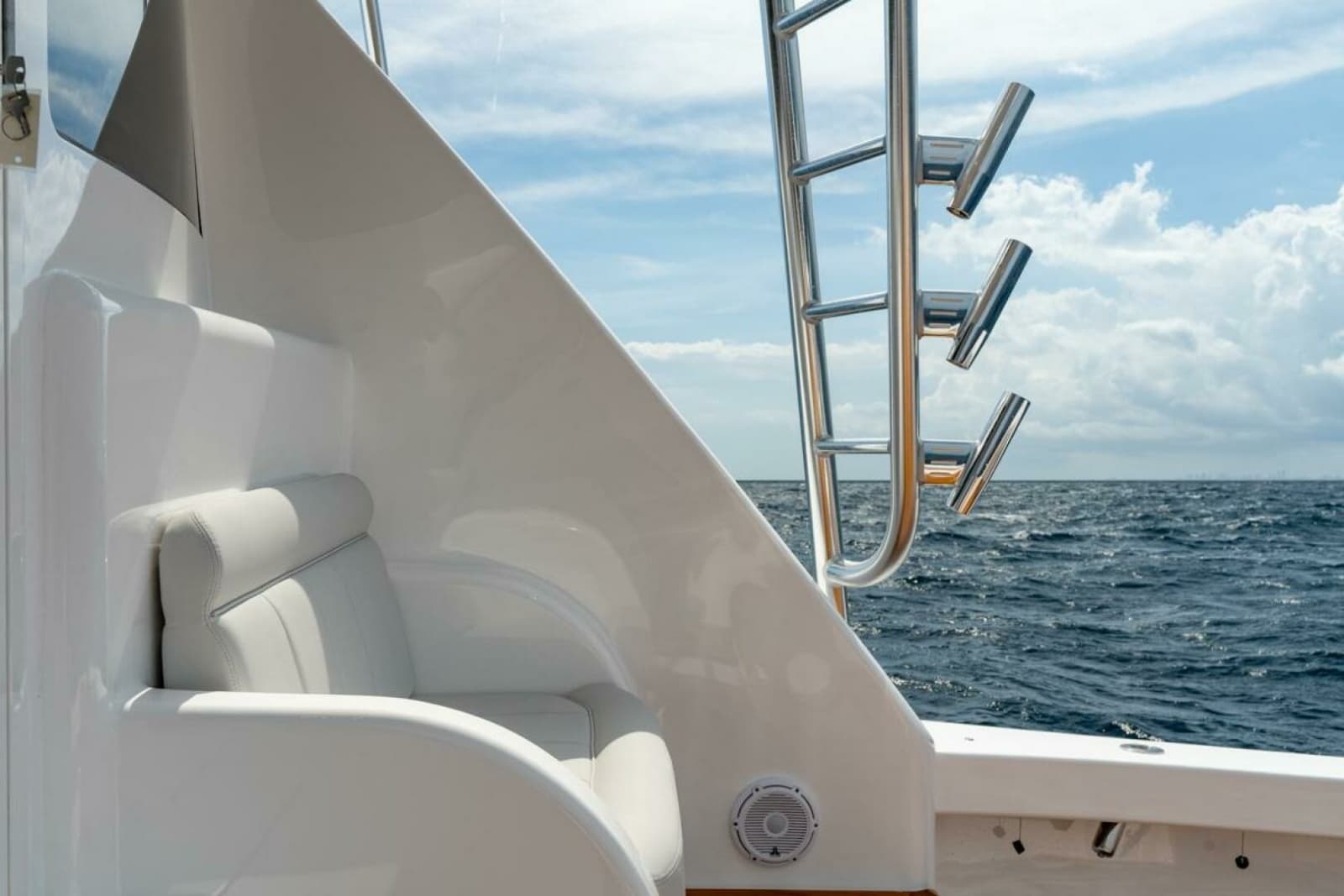 Viking 54 Sport Tower - Mezzanine