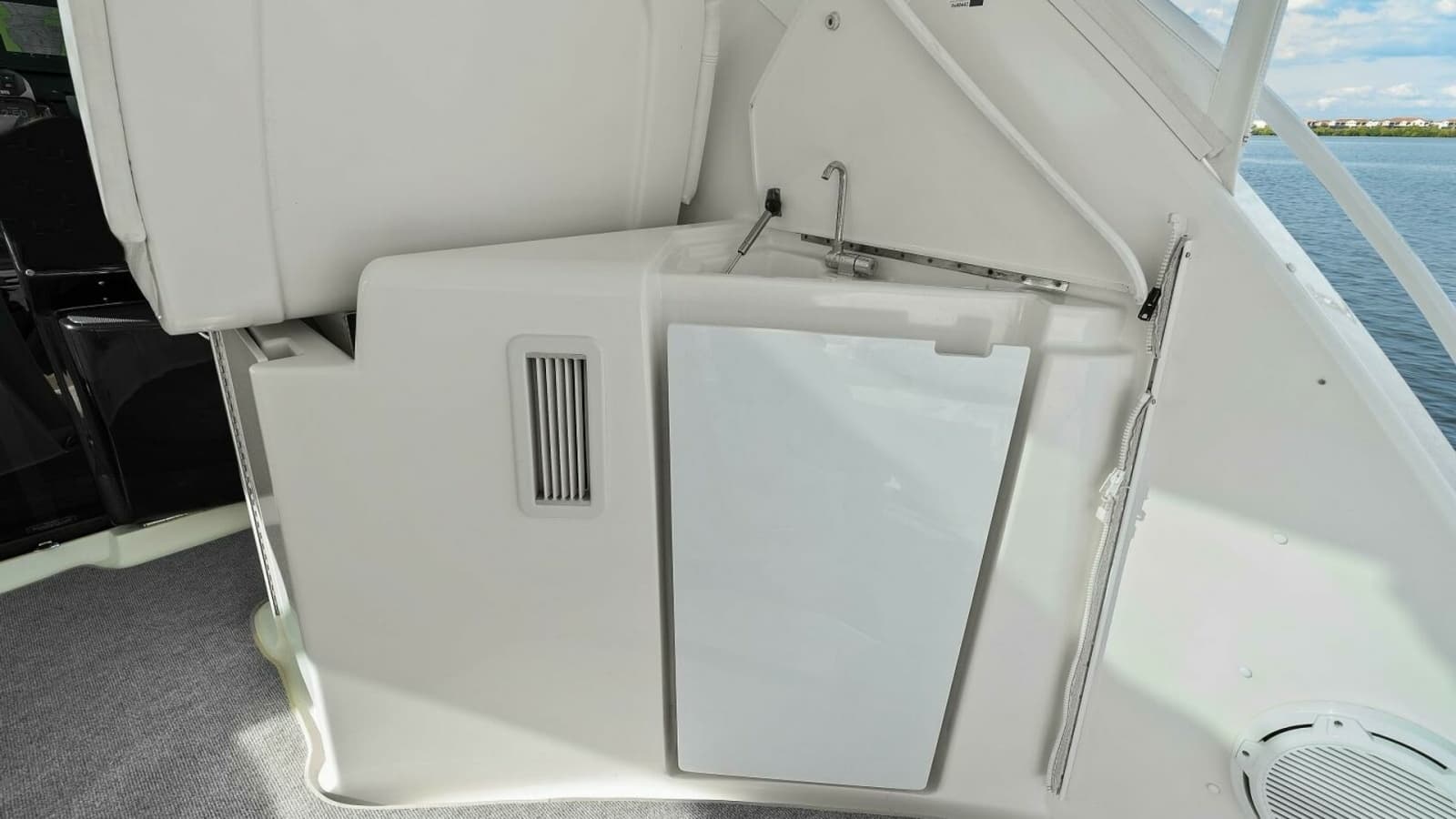 2007 Tiara Yachts 4300 Sovran -